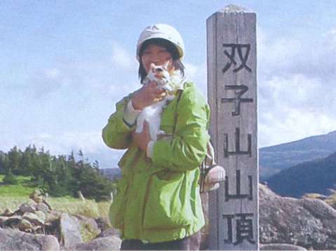 Японский кот-альпинист